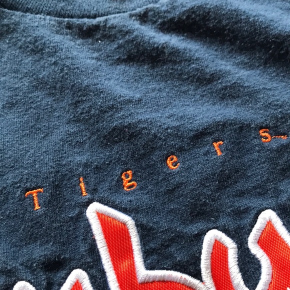 🔥🐅 Vintage Auburn Tigers Stitched Emblem Tee - Picture 7 of 8